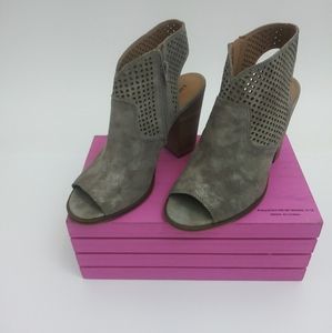 LUCKY BRAND Open Toe Metallic Shoe